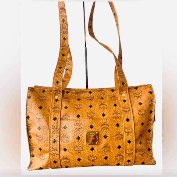 MCM Vintage Visetos SHOPPER  TOTE . Preowned excellent condition.$ today price!! - Picture 3 of 16